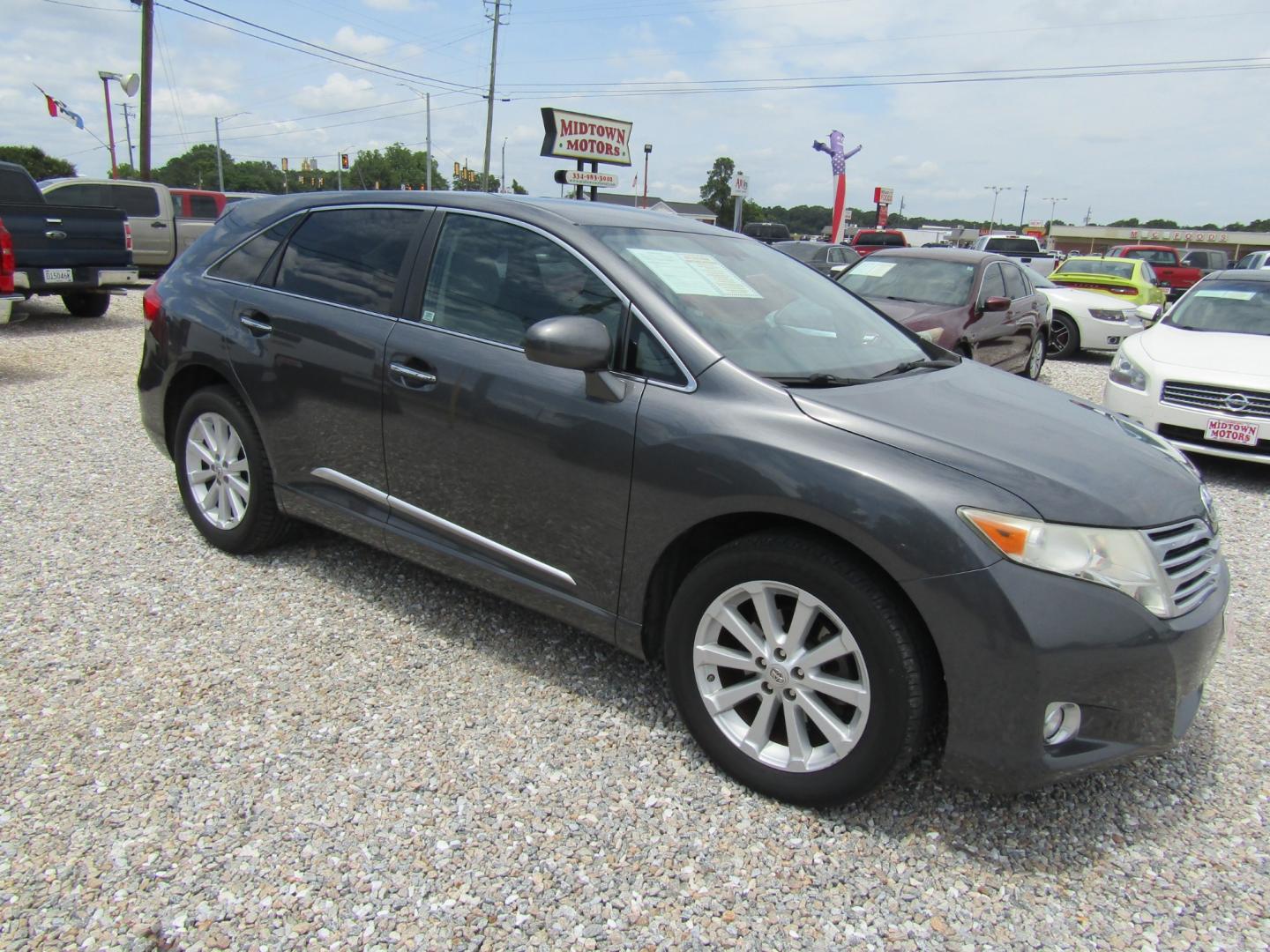 2011 Gray /Gray Toyota Venza FWD I4 (4T3ZA3BB7BU) with an 2.7L L4 DOHC 16V engine, Automatic transmission, located at 15016 S Hwy 231, Midland City, AL, 36350, (334) 983-3001, 31.306210, -85.495277 - Photo#0